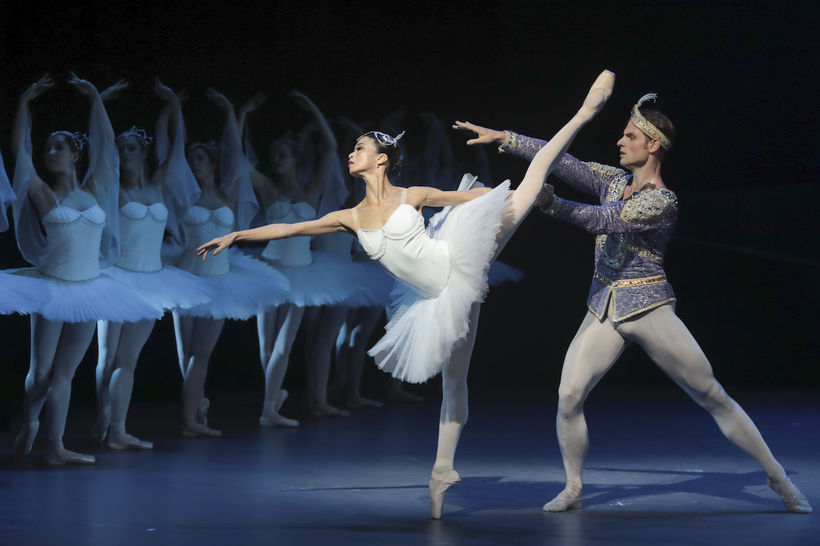 La Bayadere (Eriko Wakizono a Michal Krčmář). Photo: Ctibor Bachratý.